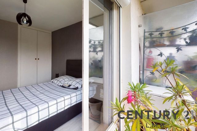 Afficher la photo en grand Appartement T2 à vendre - 2 pièces - 46.0 m2 - MAISONS ALFORT - 94 - ILE-DE-FRANCE - Century 21 L.M.B.