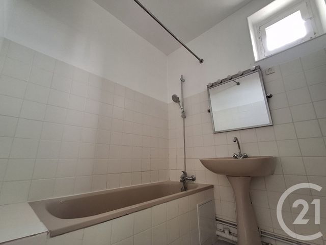 Appartement F2 à vendre - 2 pièces - 39.68 m2 - ALFORTVILLE - 94 - ILE-DE-FRANCE - Century 21 L.M.B.